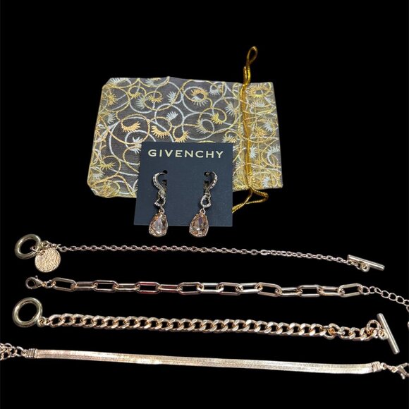 GIVENCHY EARRINGS NWT WITH 4 GOLD BRACELETS IN DUSTY - Picture 3 of 4